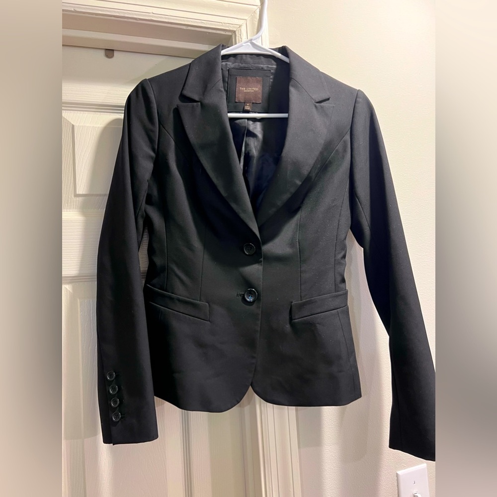 Limited black blazer like new size 0